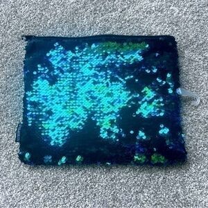 💚 NWOT Style.Lab sequin/black zippered cosmetic bag